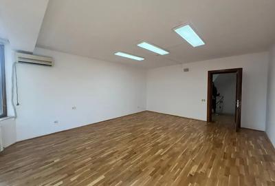 Investitie Casa De Vanzare 11 Camere Militari Metrou-Pacii Curte 600 m - 14