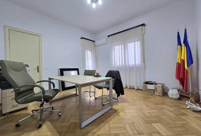 Apartament cu 8 camere decomandat în Aviatorilor - 6