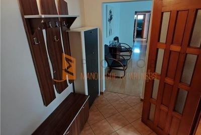 Apartament 3 camere cf 1 semidecomandat zona Micro 3 - 9