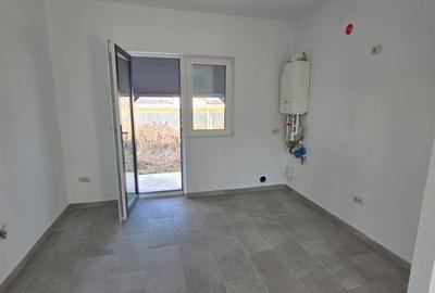 Casă cu 3 camere cu Teren 400 Mp în Hemeiuș - 6
