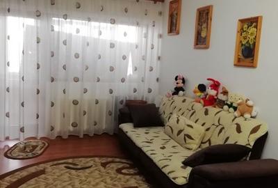 Apartament cu 3 camere decomandat, mobilat în 1 Mai - 11