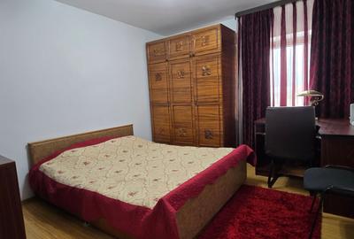Apartament cu 3 camere decomandat, mobilat în Micro 3 - 7