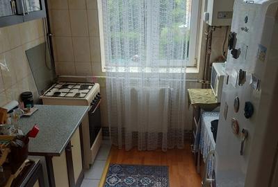 Apartament cu 3 camere semidecomandat în Câmpina - 10