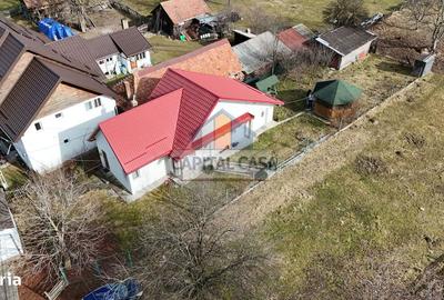 Casă cu 3 camere cu Teren 505 Mp în Moieciu - 3