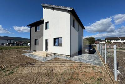 Casă individuală cu 4 camere cu Canalizare în Cetate - 2