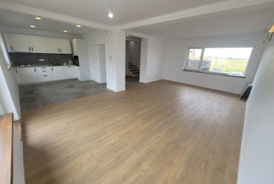Proprietar - Single 4 camere, 340 mp, curte compacta, autobuz - metrou - 9