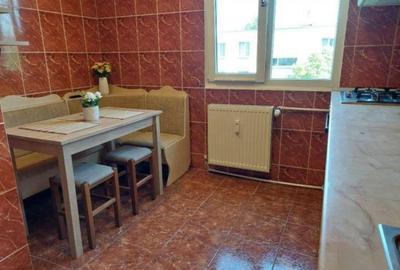 Apartament cu 4 camere decomandat în 1 Decembrie 1918 - 1