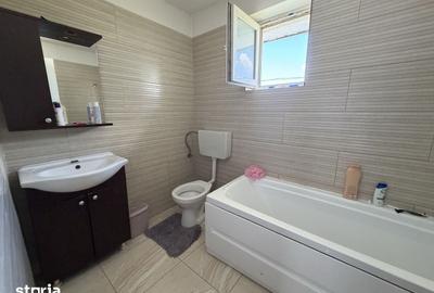 Casă cu 4 camere cu Teren 100 Mp în Central - 2