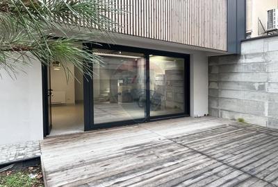 Apartament cu 4 camere semidecomandat în Dorobanți