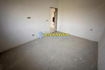 Casă cu 4 camere cu Teren 504 Mp în Micești - 11