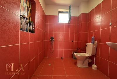 Casă individuală cu 9 camere cu Canalizare în Domnești - 11