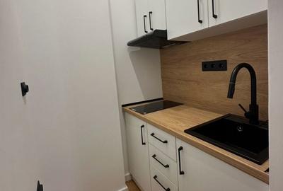 Garsonieră decomandată în Sud