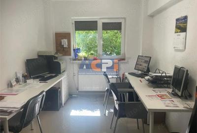 Spațiu comercial, de 82 mp, în Central - 1