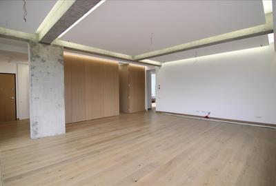 Apartament cu 4 camere decomandat în Central - 3