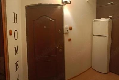 Garsonieră decomandată în - 2