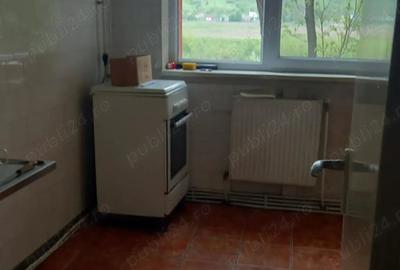 Apartament cu 3 camere semidecomandat în Micro 1 - 2
