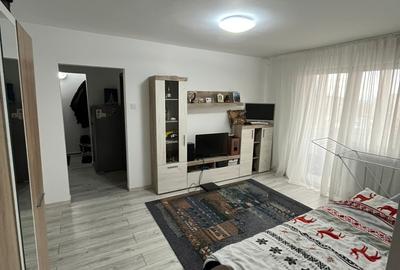 Apartament cu 2 camere semidecomandat, mobilat în Gemenii - 2