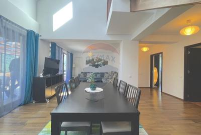 Apartament spectaculos pe doua niveluri cu priveliste catre Bucegi! - 2