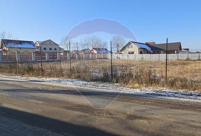 Teren intravilan de 750 mp, în Exterior Est - 3