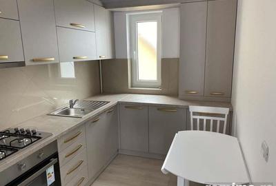 Apartament cu 2 camere decomandat în Parcul Carol