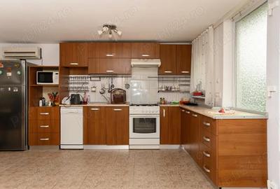 Casă cu 4 camere cu Teren 3500 Mp în Hemeiuș - 2