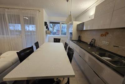 Apartament cu 3 camere semidecomandat în Torontalului - 2