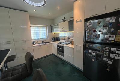 Apartament cu 4 camere semidecomandat, mobilat în Vest - 26