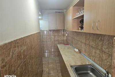 Garsonieră decomandată, mobilată în Micro IV - 18