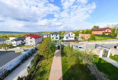 Casă cu Teren 527 Mp în Jucu - 9