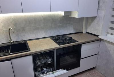 Apartament cu 2 camere decomandat în Văcăresti - 8
