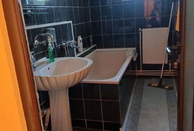 Apartament cu 4 camere decomandat în Micro 20 - 4