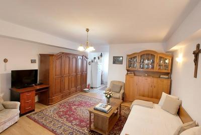 Apartament cu 2 camere decomandat, mobilat în Cetate