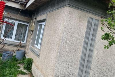 Casă cu 4 camere în Mircea-Vodă