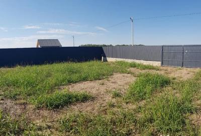 Teren de 630 mp, în Cazasu