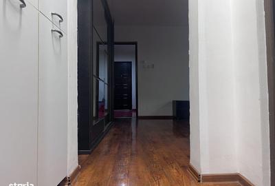 Apartament cu 2 camere semidecomandat în Micro 11