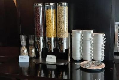 Spațiu comercial, de 3,700 mp, în Unirii - 1