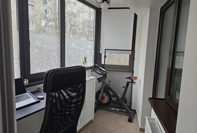 Calea Calarasilor, Vis-a-vis de Universitatea Hyperion - 12