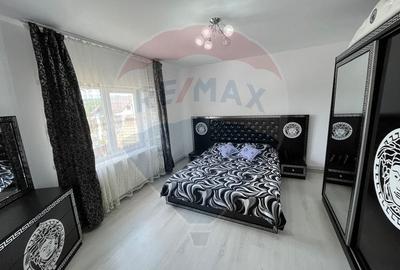 Vila multifunctionala cu 3 corpuri, langa Campulung-Muscel - 3