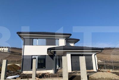 Casă cu 5 camere cu Teren 550 Mp în Central