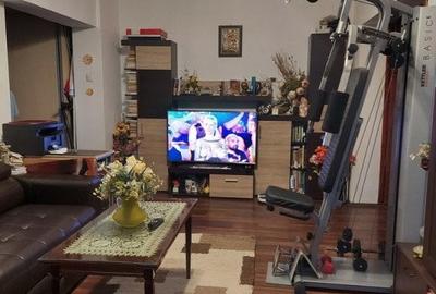 Apartament cu 3 camere semidecomandat, mobilat în Sebastian