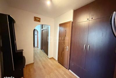Apartament cu 3 camere decomandat în Albești