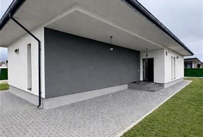 Casă individuală cu 3 camere cu Canalizare în Exterior Est - 7