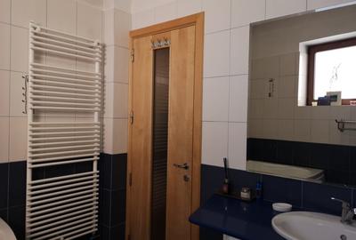 Casă individuală cu 7 camere cu Canalizare în Craiter - 9