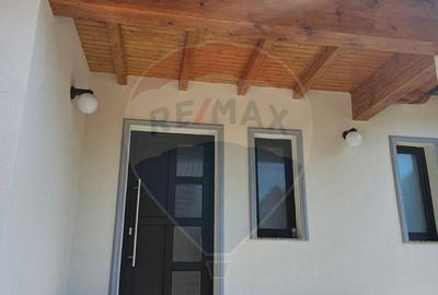 Casa de vanzare noua construita in 2025 - 3