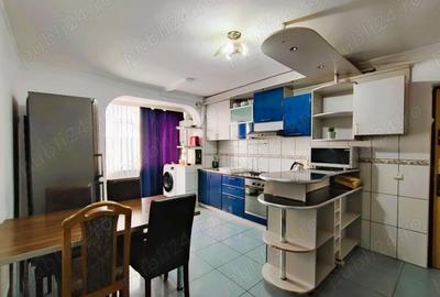 Apartament cu 3 camere semidecomandat în Central - 2