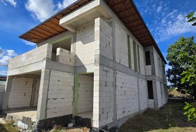 Valu lui Traian - casa P + 1, 6 camere, 336 mp s.u., 450 mp teren - 25