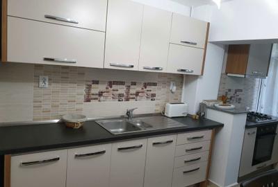 Apartament cu 3 camere decomandat în Obcini - 1