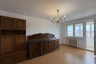 Apartament cu 3 camere decomandat, mobilat în 1 Mai - 1