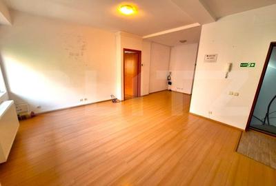 Spatiu comercial de inchiriat 100 mp, ultracentral, zona Universitatii - 3