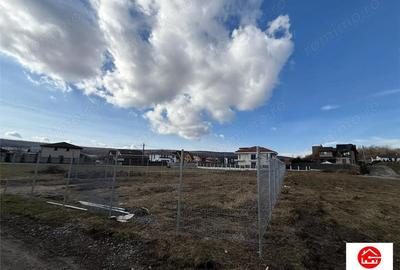 Teren de 812 mp, în Corunca